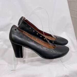 Gentle Souls by Kenneth Cole Black Perforated Pumps